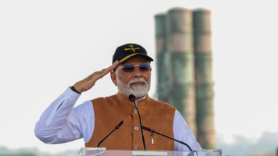 PM Modi visits Adampur airbase:How did Prime Minister ‘ fact check’ Pakistan’s S-400, MIG-29 claim ?