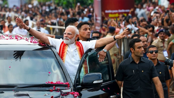Mood of the Nation with Modi, 300+ seats for NDA if Lok Sabha polls held today