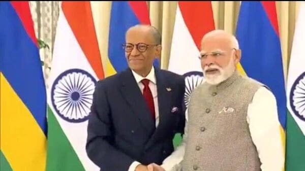PM Narendra Modi meets Mauritius counterpart Navinchandra Ramgoolam in Varanasi