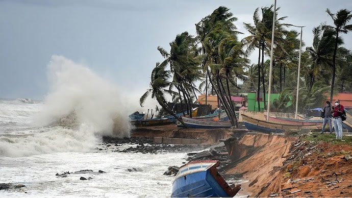 Cyclone Montha set to hit Andhra coast tomorrow, Odisha begins evacuation
