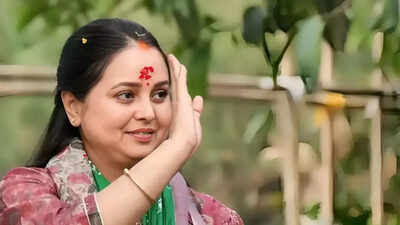 Quitting politics’: Rohini Acharya ‘disowns’ Lalu family day after RJD’s Bihar poll debacle