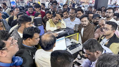 How can flight tickets cost Rs 35-39k?’ Delhi HC pulls up Centre; asks what steps were taken during IndiGo chaos