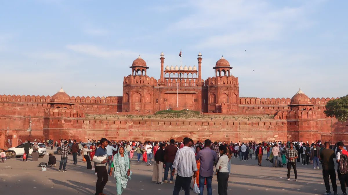 Terror alert in Delhi, Pakistan-based Lashkar-e-Taiba planning blasts near Red Fort and Chandni Chowk