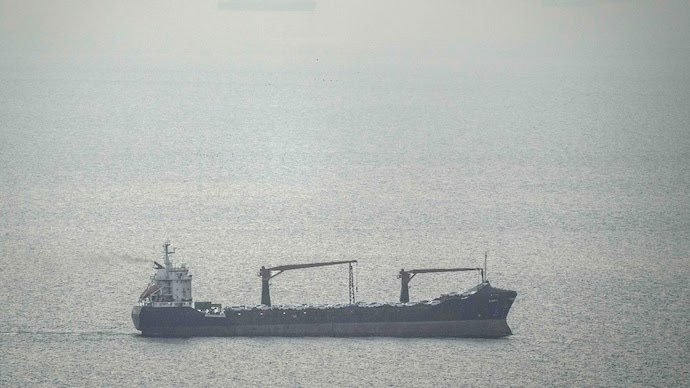 Iran tells UN non-hostile ships can transit Hormuz, bars US, Israel